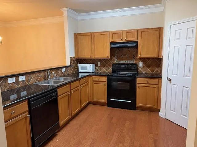 6147 Bellewood Ash Ln — Photo 12