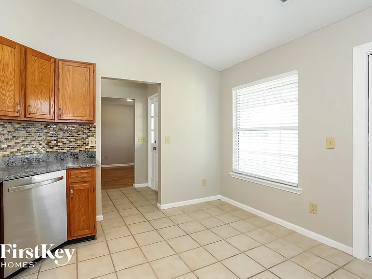 8047 Queensferry Ln — Photo 8