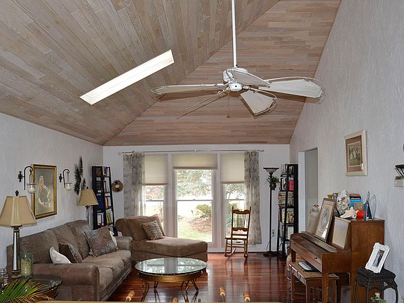 Living Rm