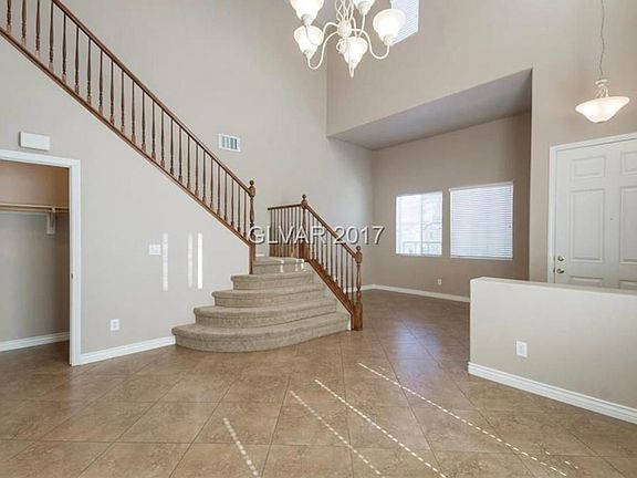 4th image of 605 El Loro St