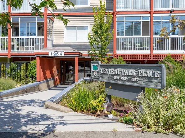 1234 Fort St #201, Victoria, BC V8V 3L2
