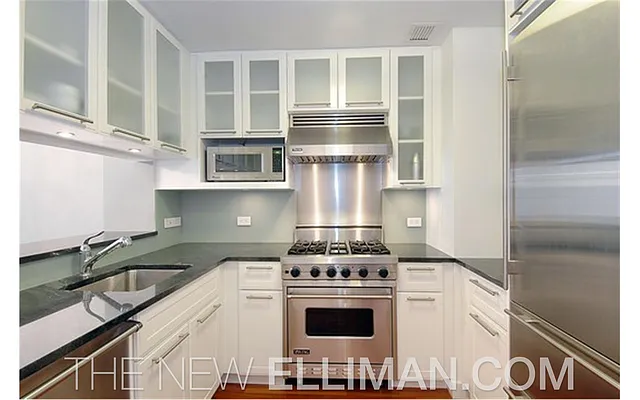Rented by Douglas Elliman | media 16