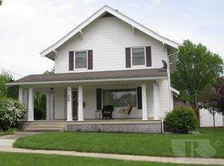 926 N Adams St, Carroll, IA 51401