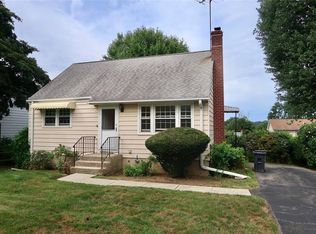 2 Catskill Pl, Elmsford, NY 10523