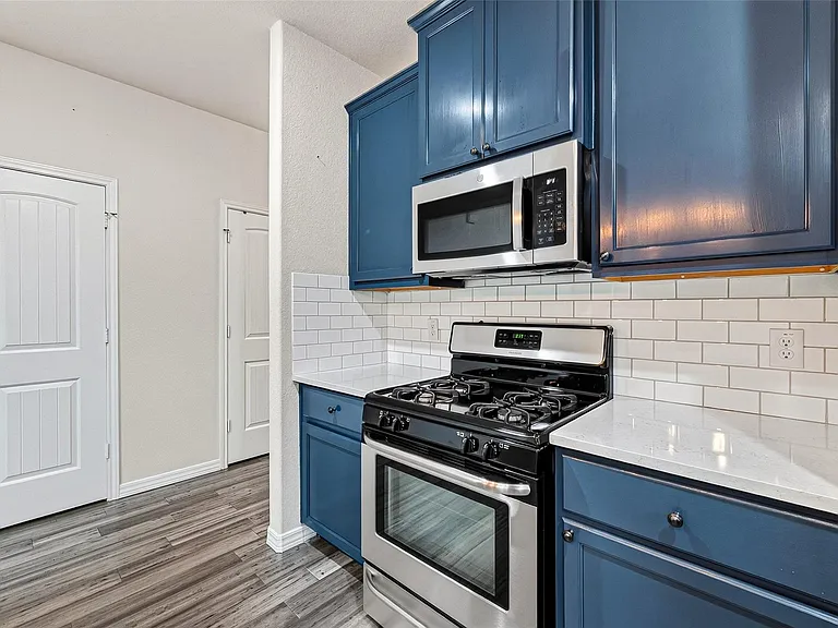 4631 Stolz Trl — Photo 14