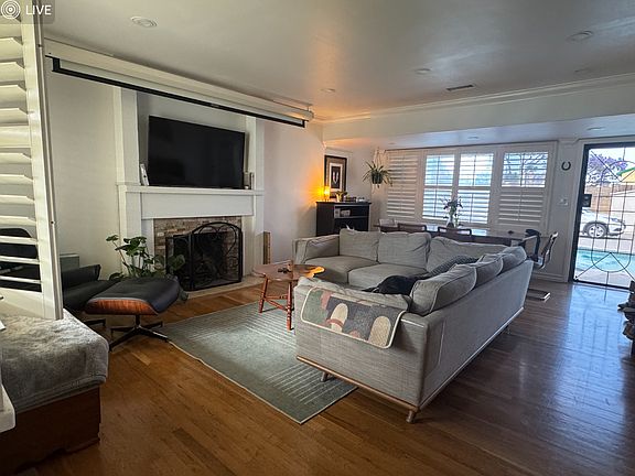 5th image of 11604 Wilkie Ave