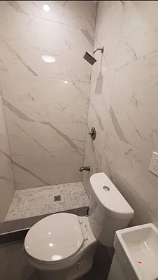 Rented by Cohen Group Real Estate INC | media 9