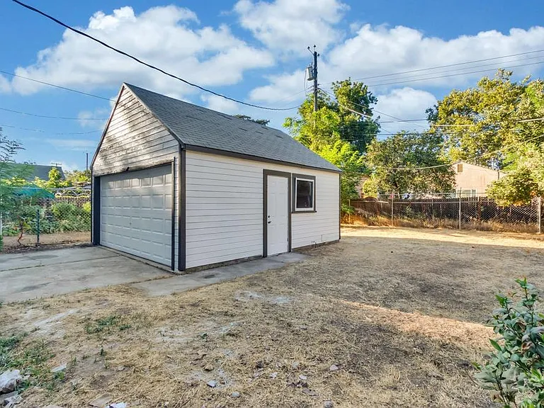1621 Dreher St — Photo 12