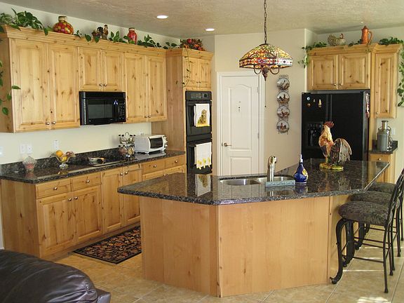 Kitchen, granite, alder