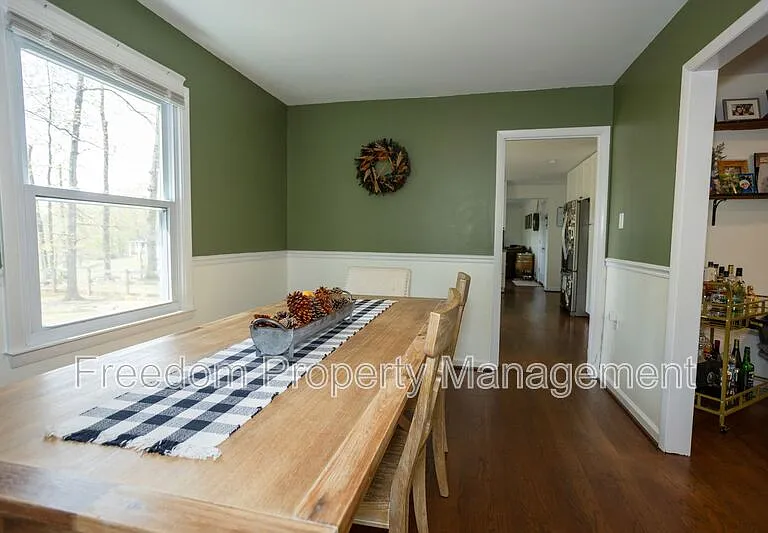 6197 Edwards Dr — Photo 10