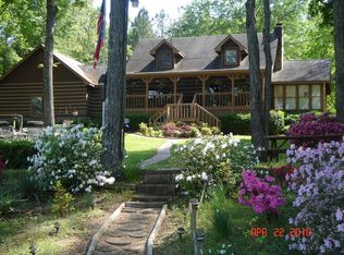 136 Tommys Ln, Jackson, GA 30233