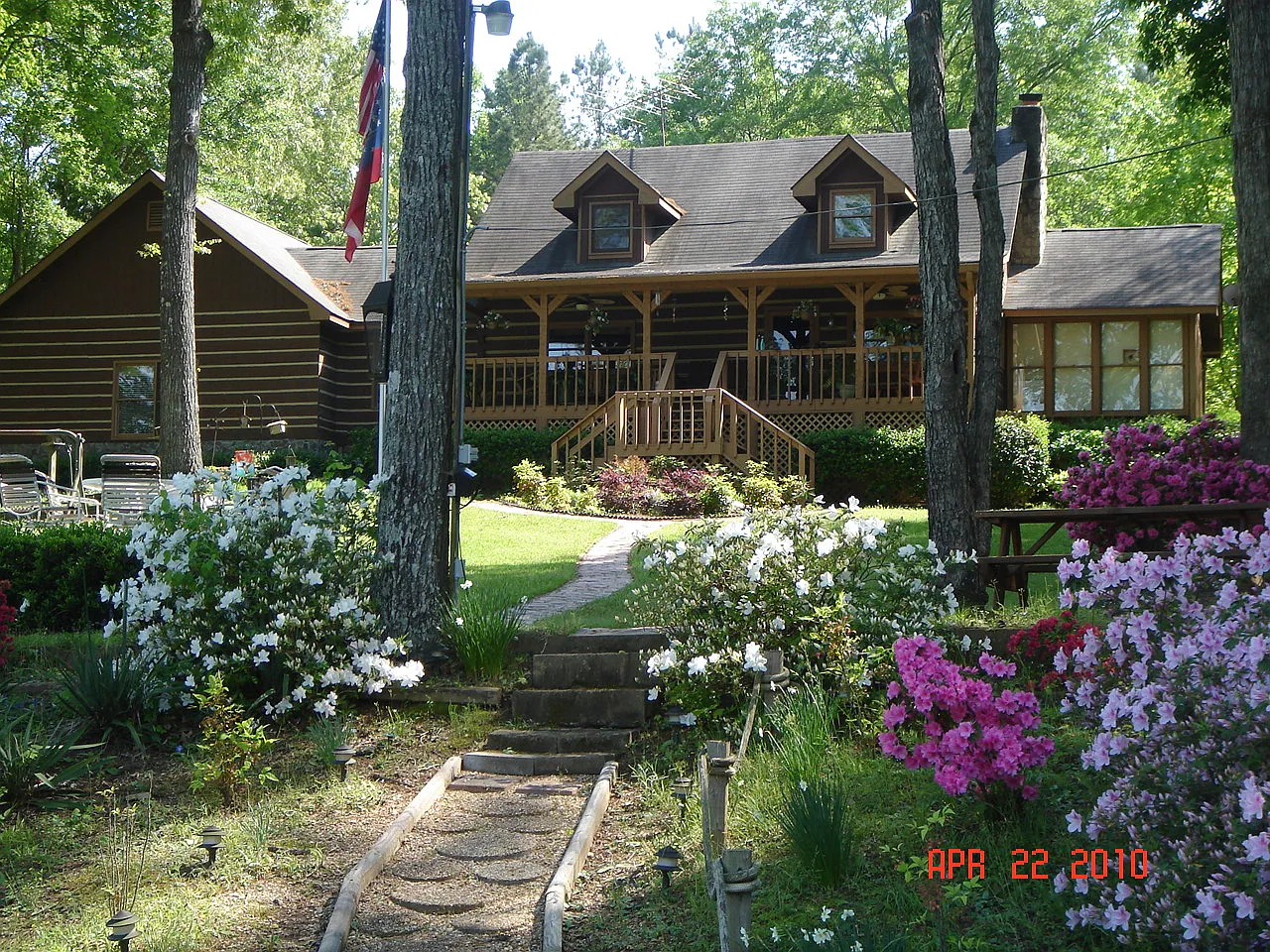 136 Tommys Ln photo 1