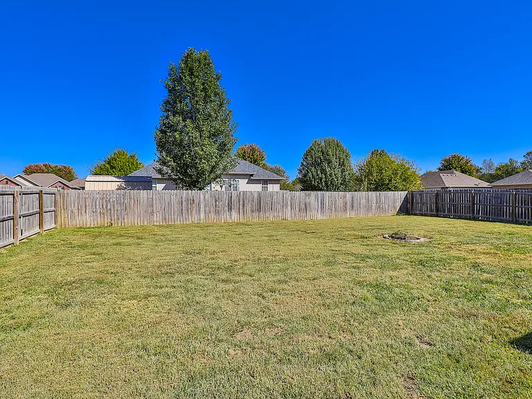 1913 E Whetstone Dr — Photo 5