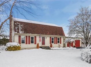 25 Janet Dr, Cranston, RI 02921