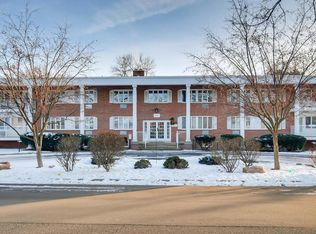 6005 Eden Prairie Rd APT 105, Edina, MN 55436