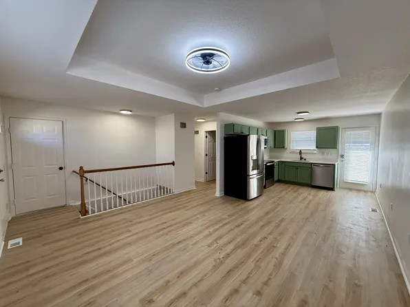 Mission Road - Harrisonville - 900, 900 Mission Rd, Harrisonville, MO 64701