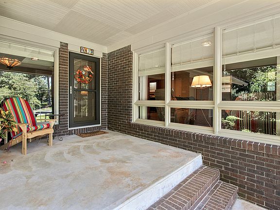 4th image of 4433 King Valley Dr SE