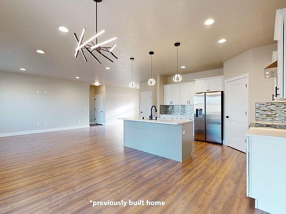4th image of 621 Caridad Ct