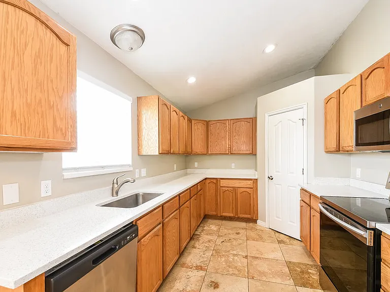 1116 N Mustang Ln — Photo 6