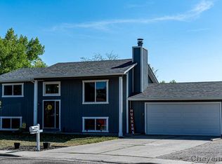 1520 Skyview Cres, Cheyenne, WY 82007
