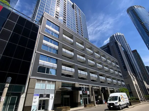 240 E Illinois St APT 2610, Chicago, IL 60611