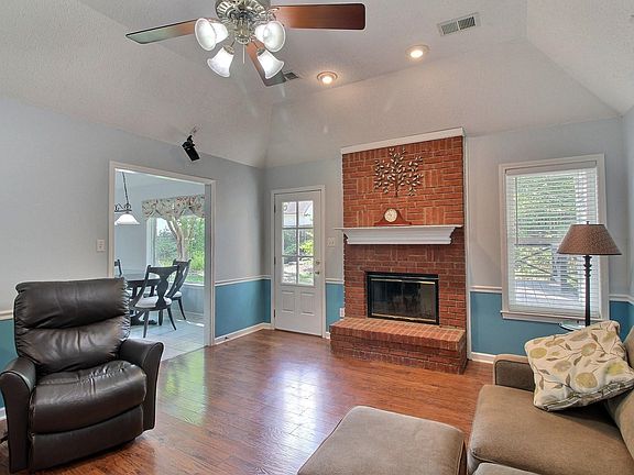3rd image of 273 Staircase Dr