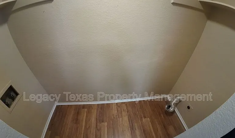 318 College St #B — Photo 5