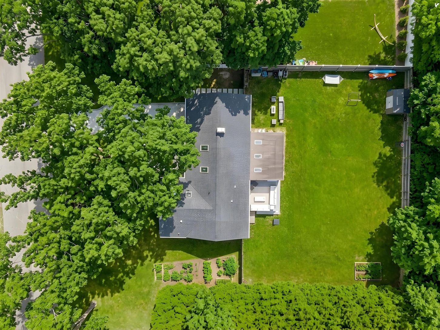  Birds eye view of private yard.