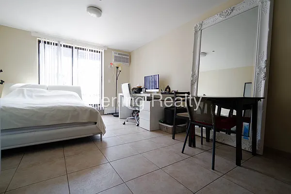 Rented by Sterling Realty Solution Inc | media 10