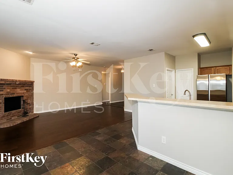 204 Pagoda Dr — Photo 6