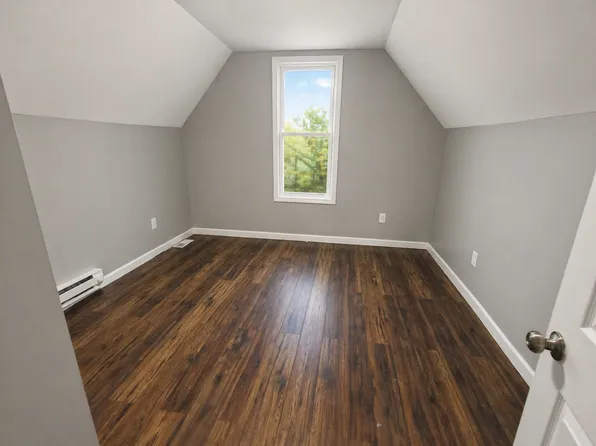 748 S 16th St, Newark, NJ