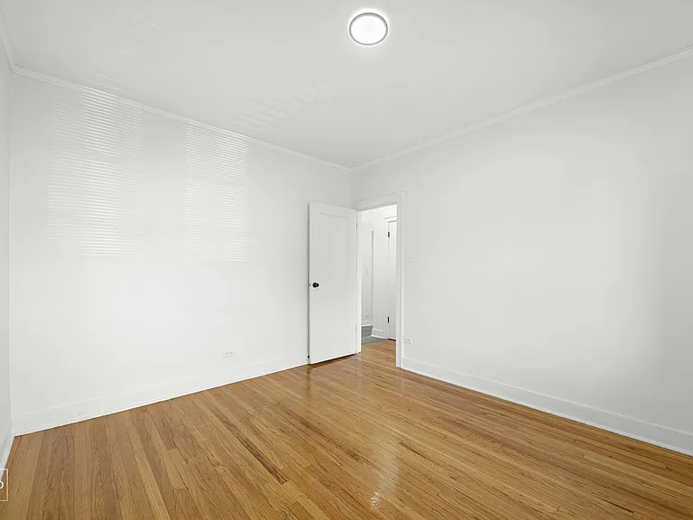 8101 S Drexel — Photo 38