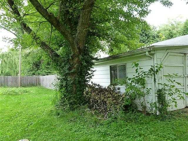 2nd image of 1813 Hanes Rd