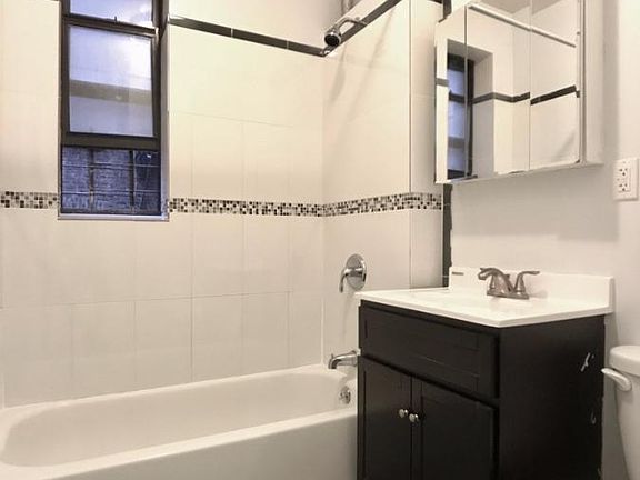 3rd image of 605 W 177th St APT 43