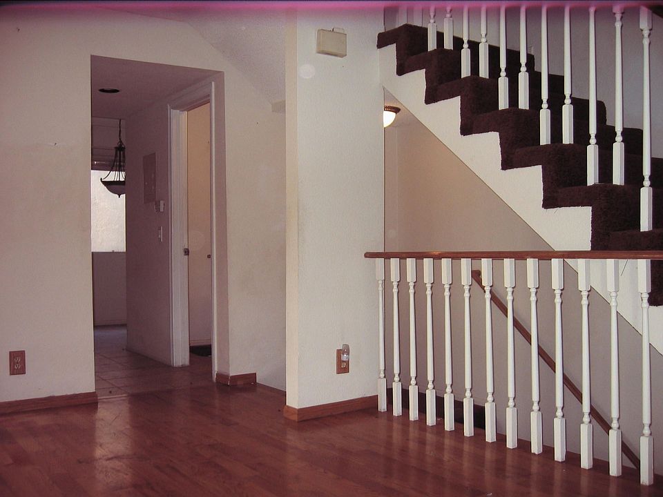 1st image of 533 Walnut Ave Unit 14