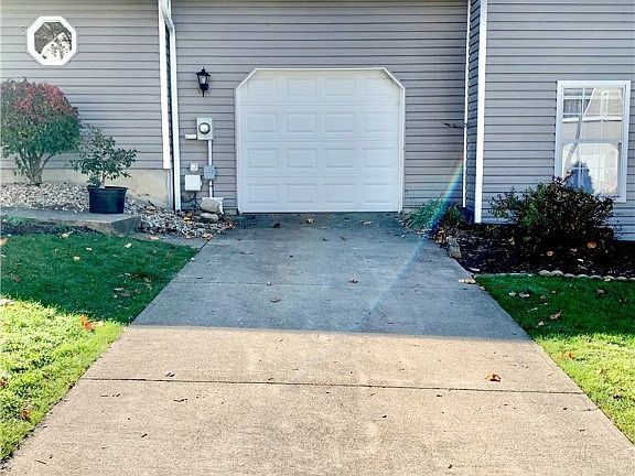 4th image of 14514 Cross Creek Ln #37