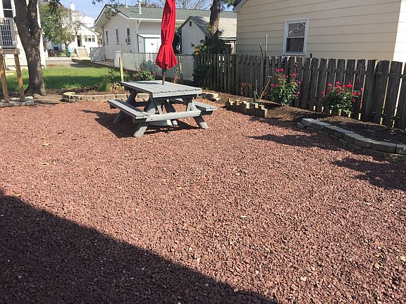 Yard. Outside entertainment.