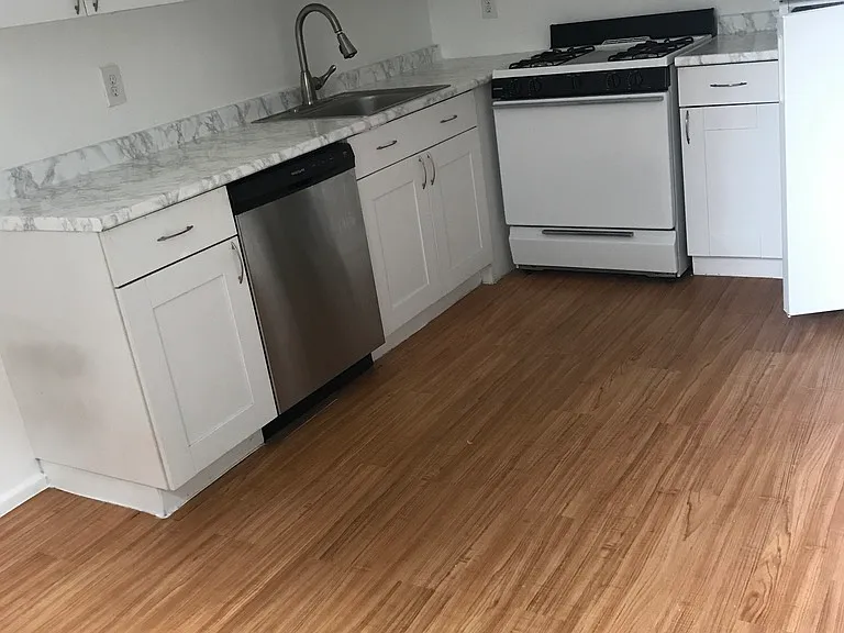 137 W 110th St #3A — Photo 18