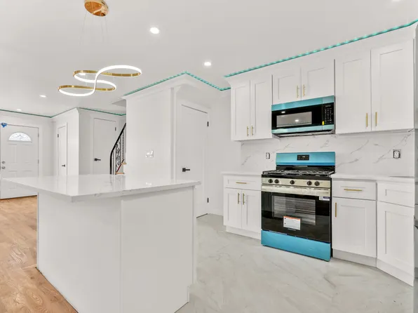 780 Hendrix Street image 3 of 25