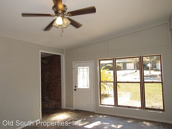 2nd image of 926 Clearview Ave