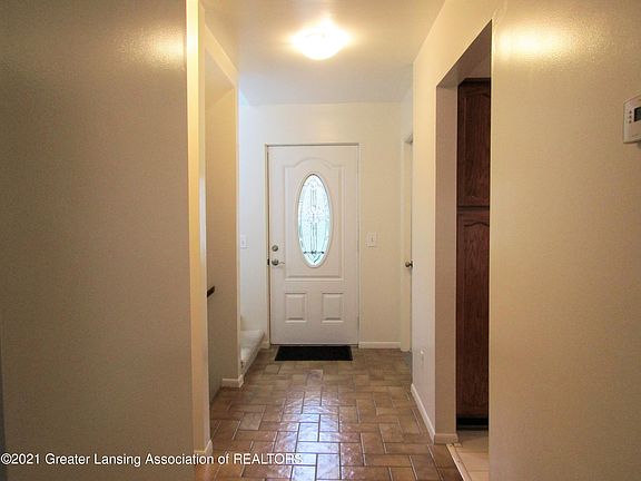 5th image of 2523 White Oak Pl #2
