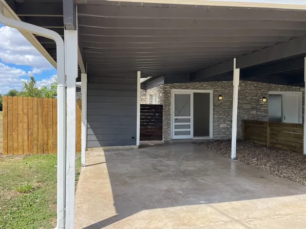 1308 Marshall St #B, Taylor, TX 76574