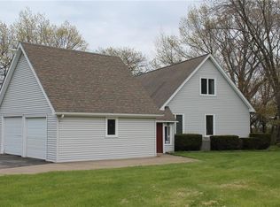 1003 Archbald Rd, Waterport, NY 14571