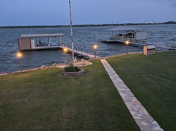 5013 Rio Vista Dr, Granbury, TX 76049