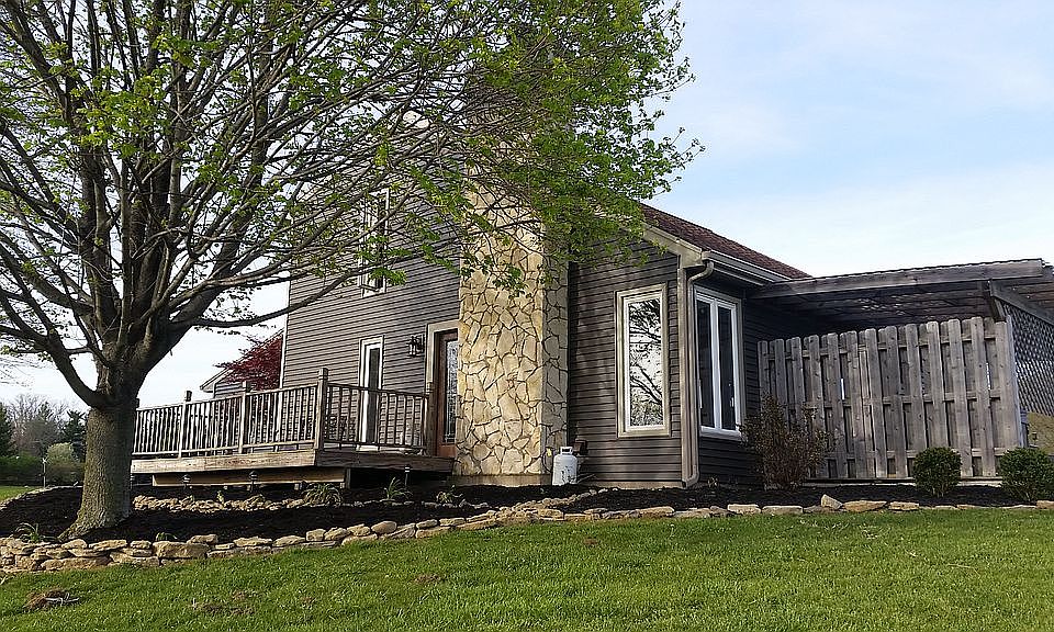 1st image of 3884 Doris Dr