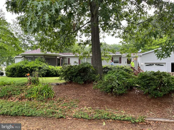 34245 Whispering Ln, Frankford, DE 19945