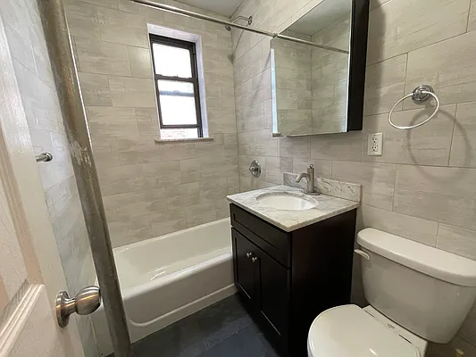 Rented by Sterea Agency | media 43