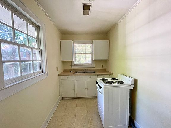 5th image of 230 S Gregg St #1/2B