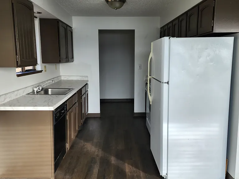 811 SE 5th St — Photo 6