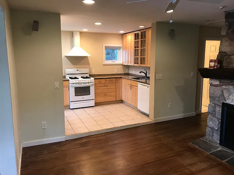 299 Lake Dr #1 — Photo 16